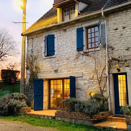 La Maison Bleue Varzy المظهر الخارجي الصورة