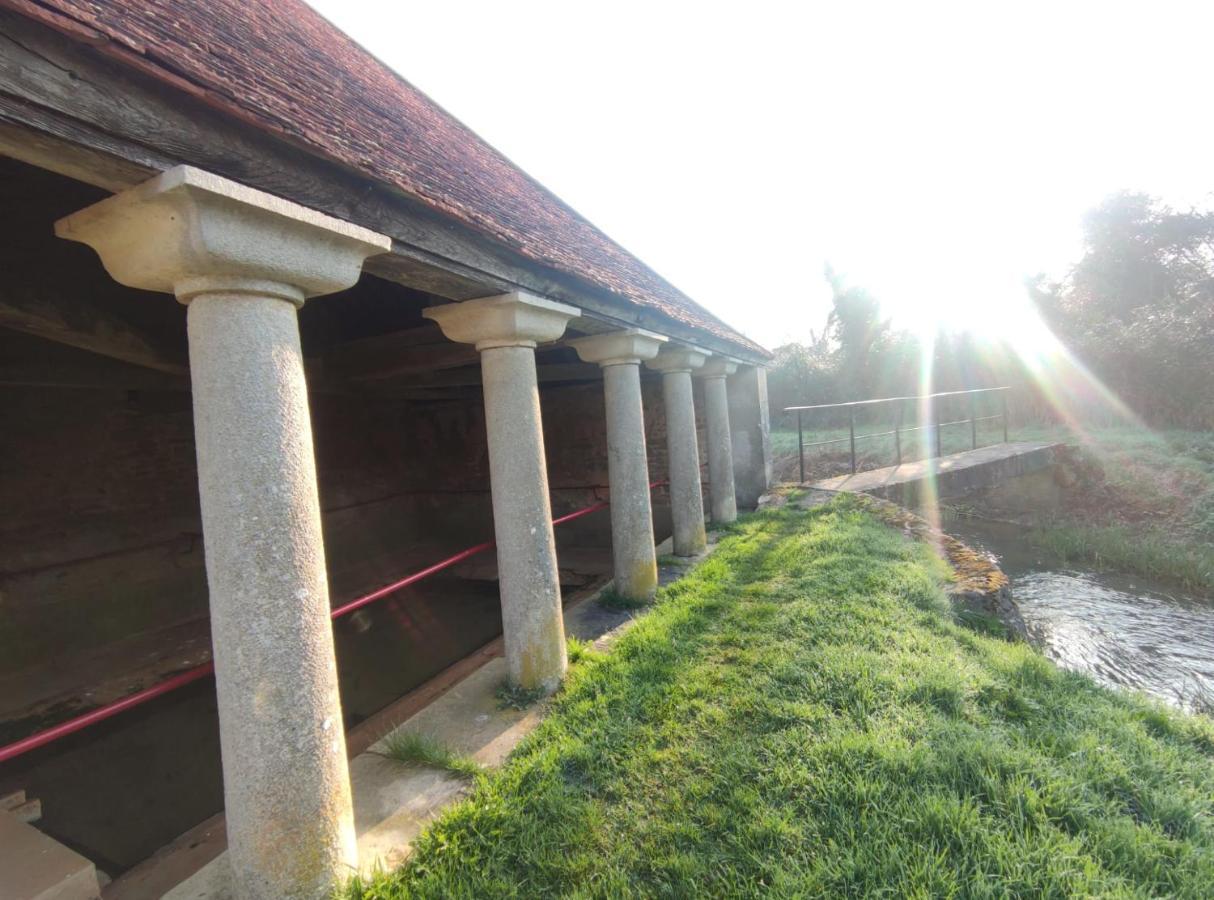 La Maison Bleue Varzy المظهر الخارجي الصورة