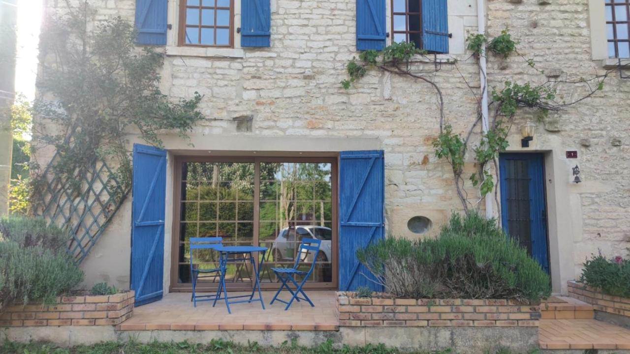 فيلا La Maison Bleue Varzy المظهر الخارجي الصورة