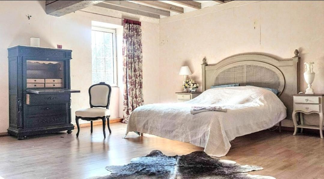 La Maison Bleue Varzy المظهر الخارجي الصورة